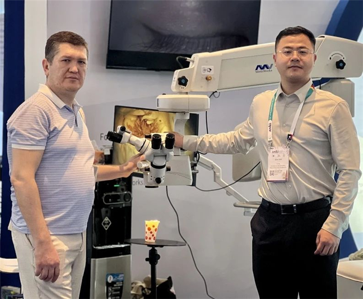 MediWorks@APAO｜New Ophthalmic Surgical Microscope Shines at Bali