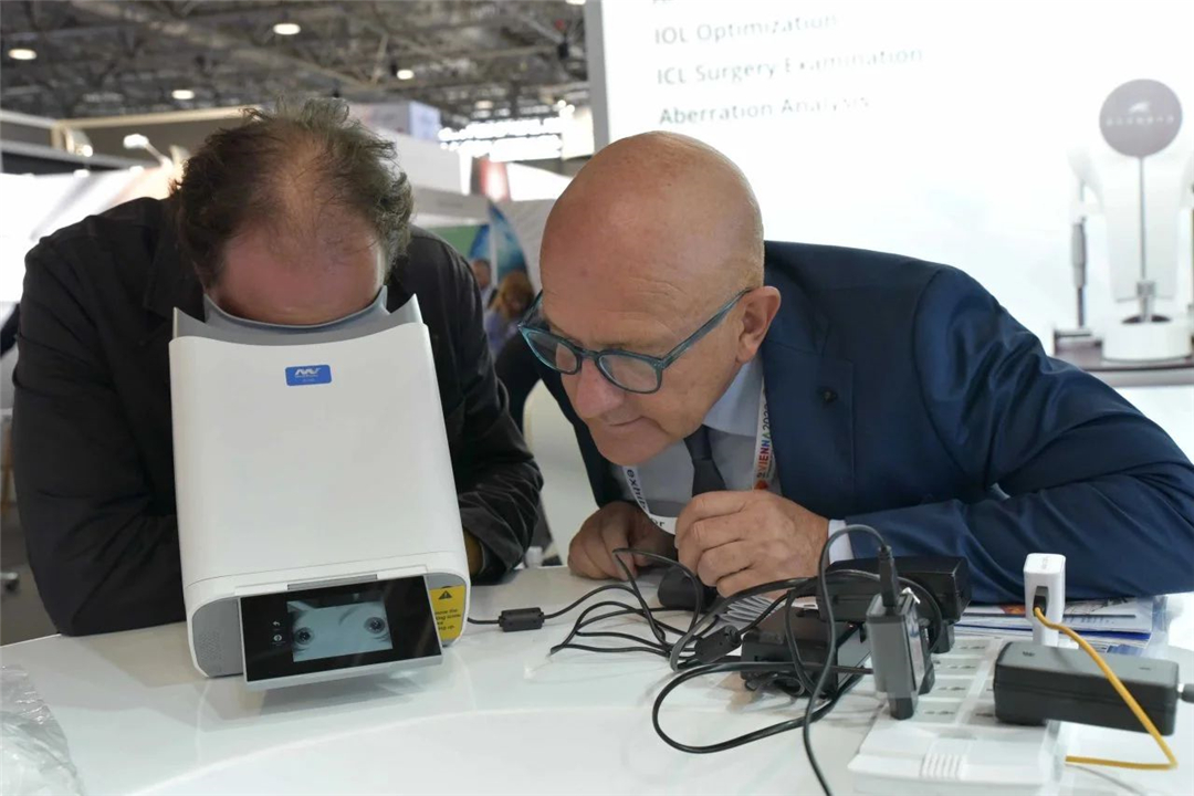 MediWorks @ 2023 ESCRS｜See the Details, Reveals the Difference