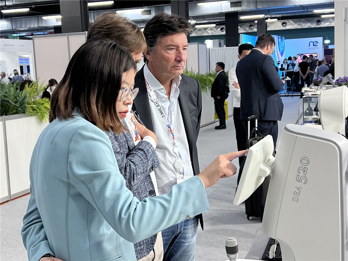 MediWorks Showed at ESCRS 2022 in Milano