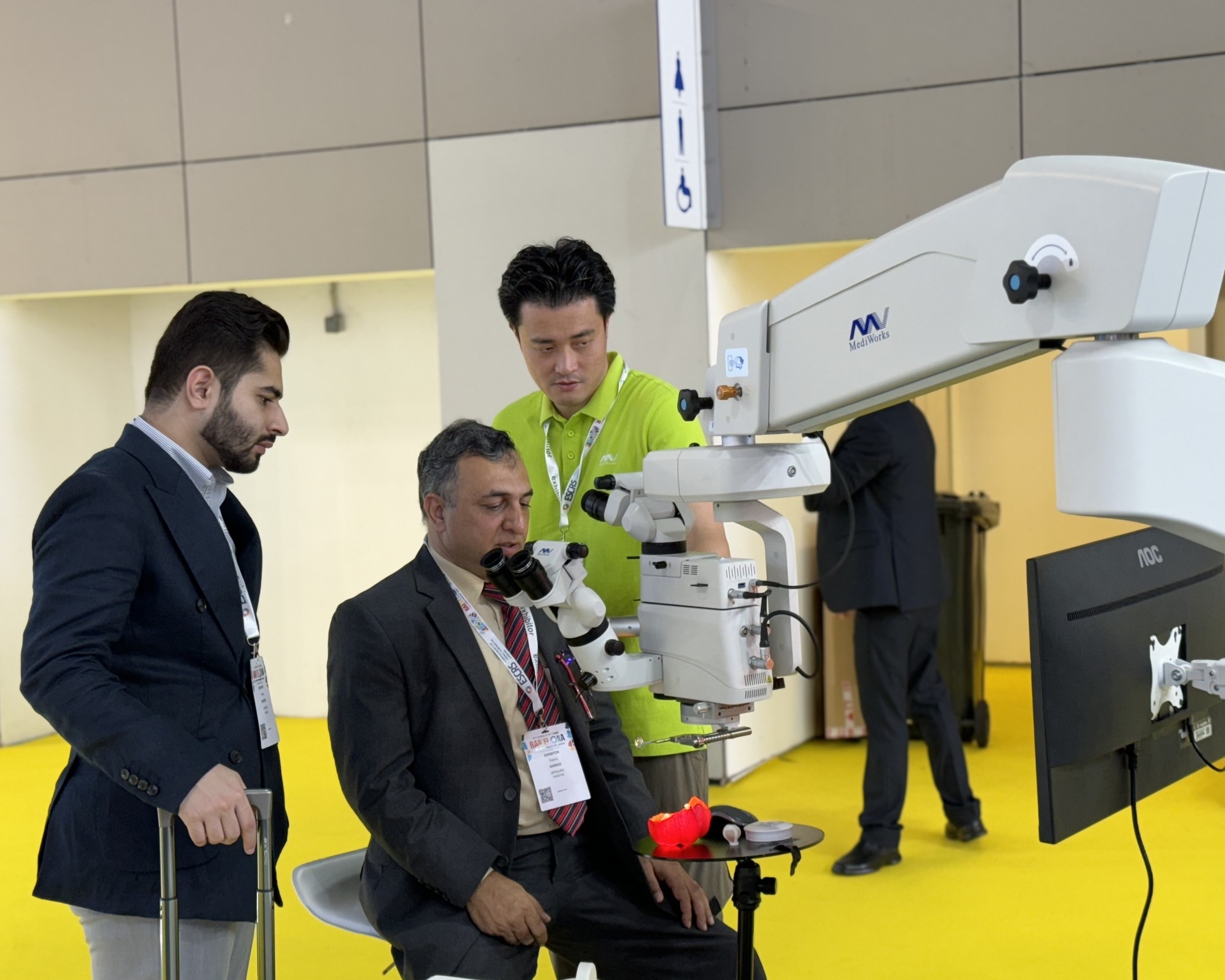 ESCRS 2024 ｜MediWorks Celebrates 20th Anniversary in Spain