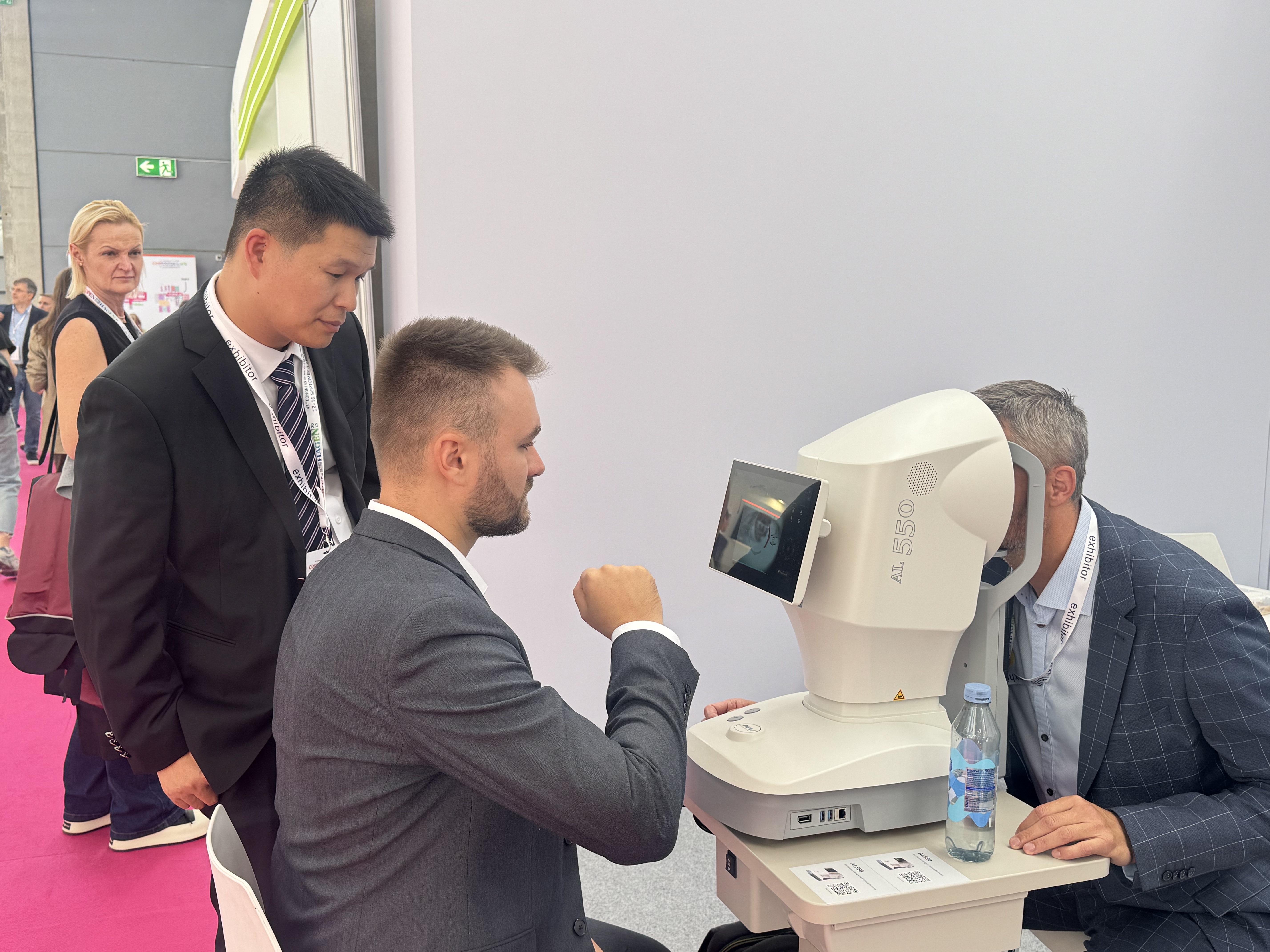 MediWorks Showcases Innovation at the 43rd ESCRS Annual Congress in Copenhagen