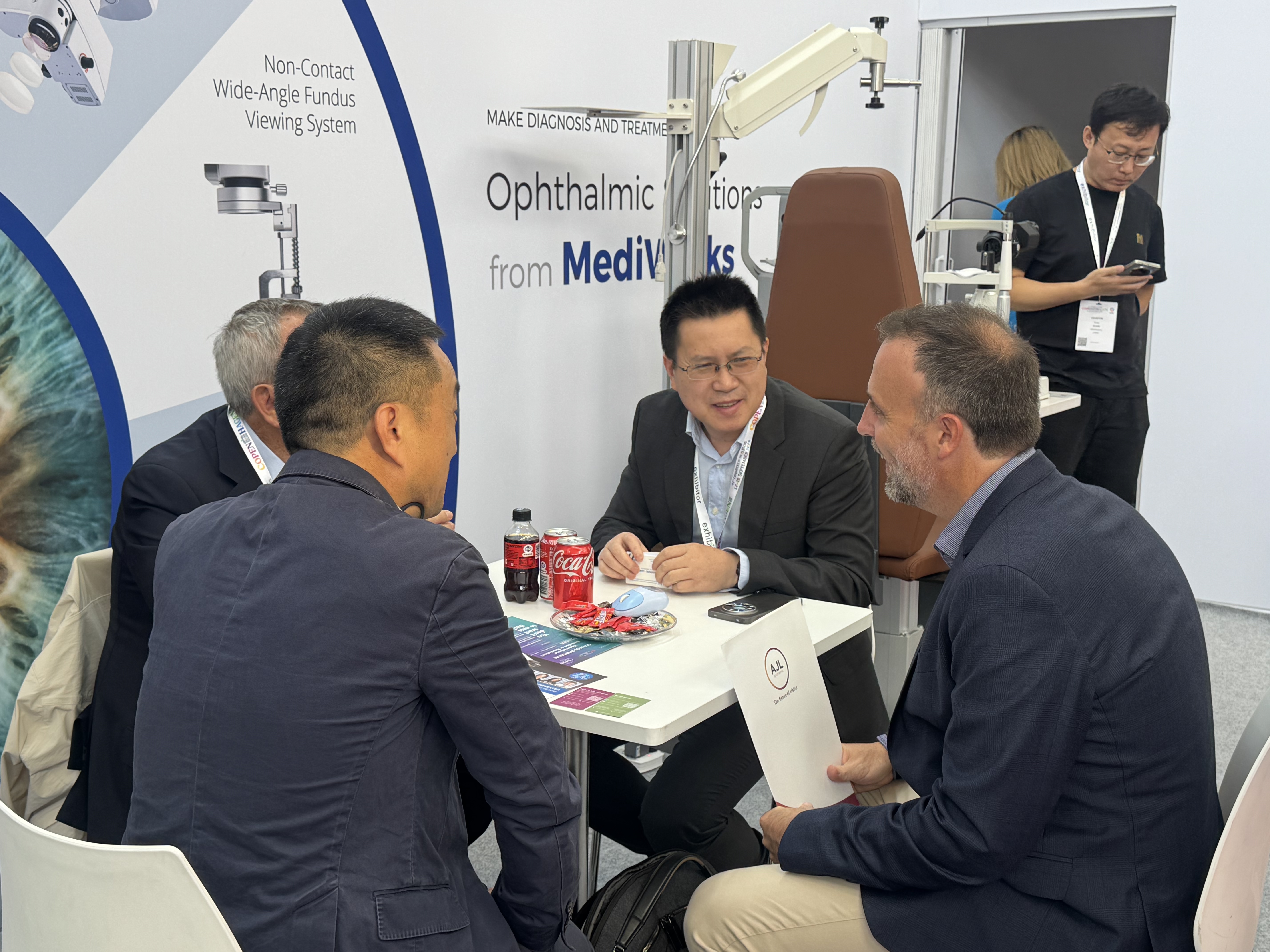 MediWorks Showcases Innovation at the 43rd ESCRS Annual Congress in Copenhagen