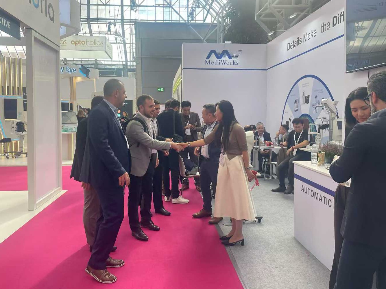 MediWorks Showcases Innovation at the 43rd ESCRS Annual Congress in Copenhagen