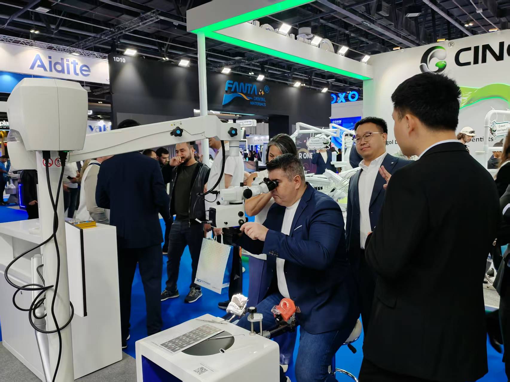 AEEDC Dubai 2026: MediWorks Unveils Owl-Swing System and Celebrates Core Regional Partners