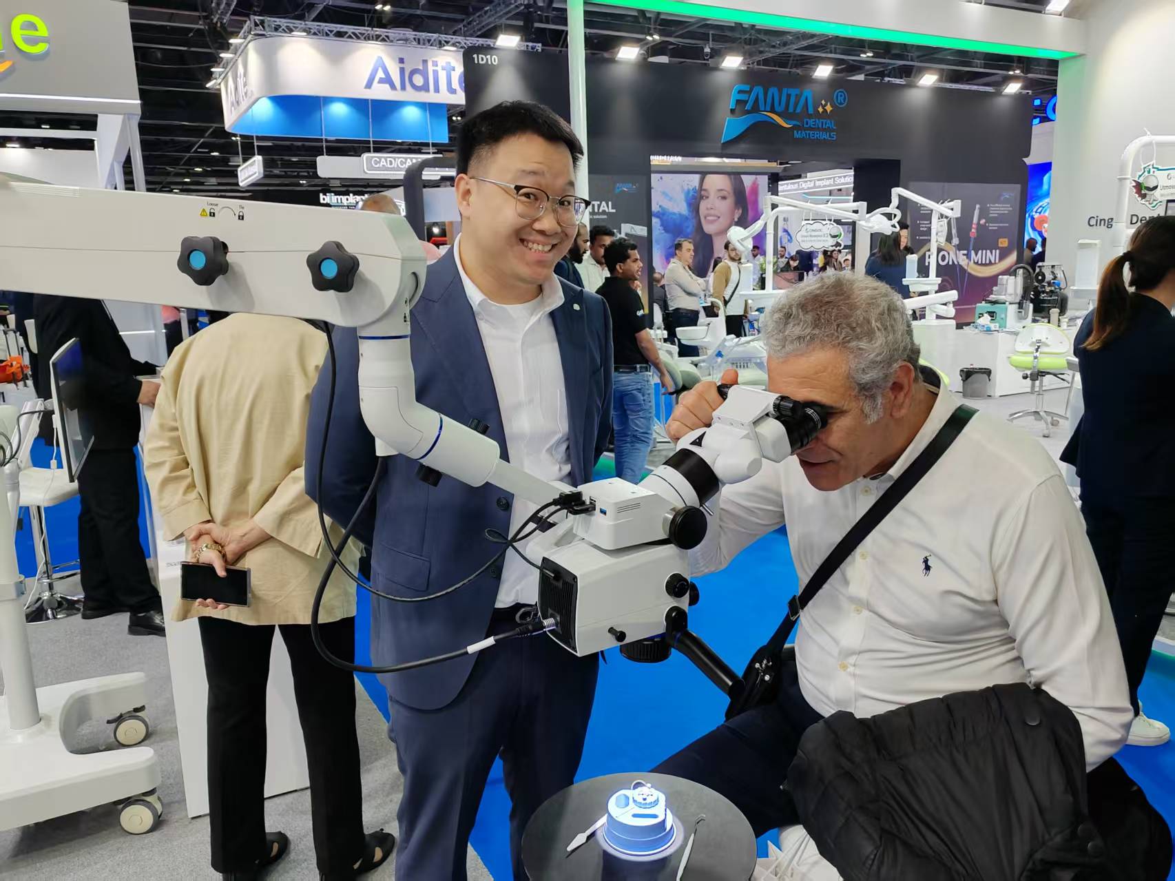 AEEDC Dubai 2026: MediWorks Unveils Owl-Swing System and Celebrates Core Regional Partners