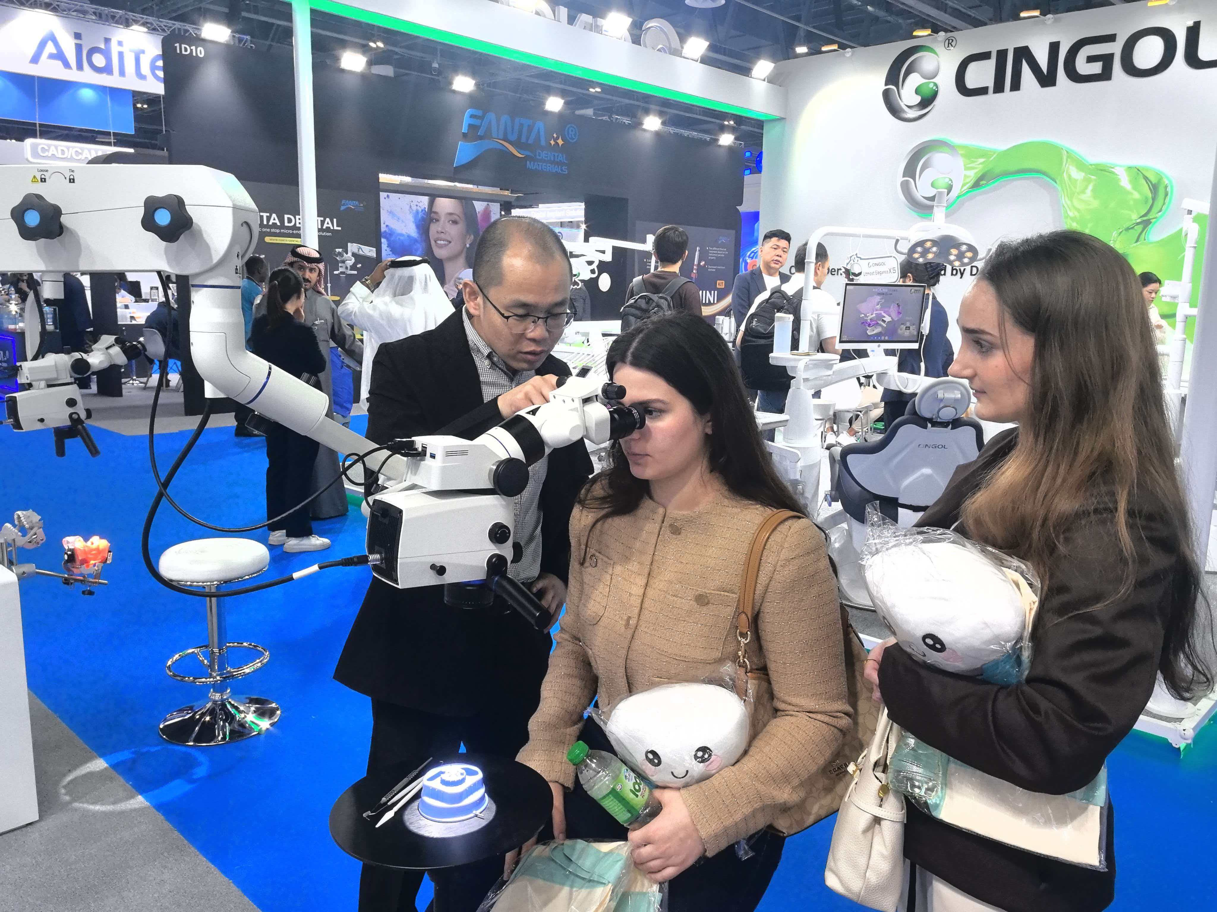 AEEDC Dubai 2026: MediWorks Unveils Owl-Swing System and Celebrates Core Regional Partners