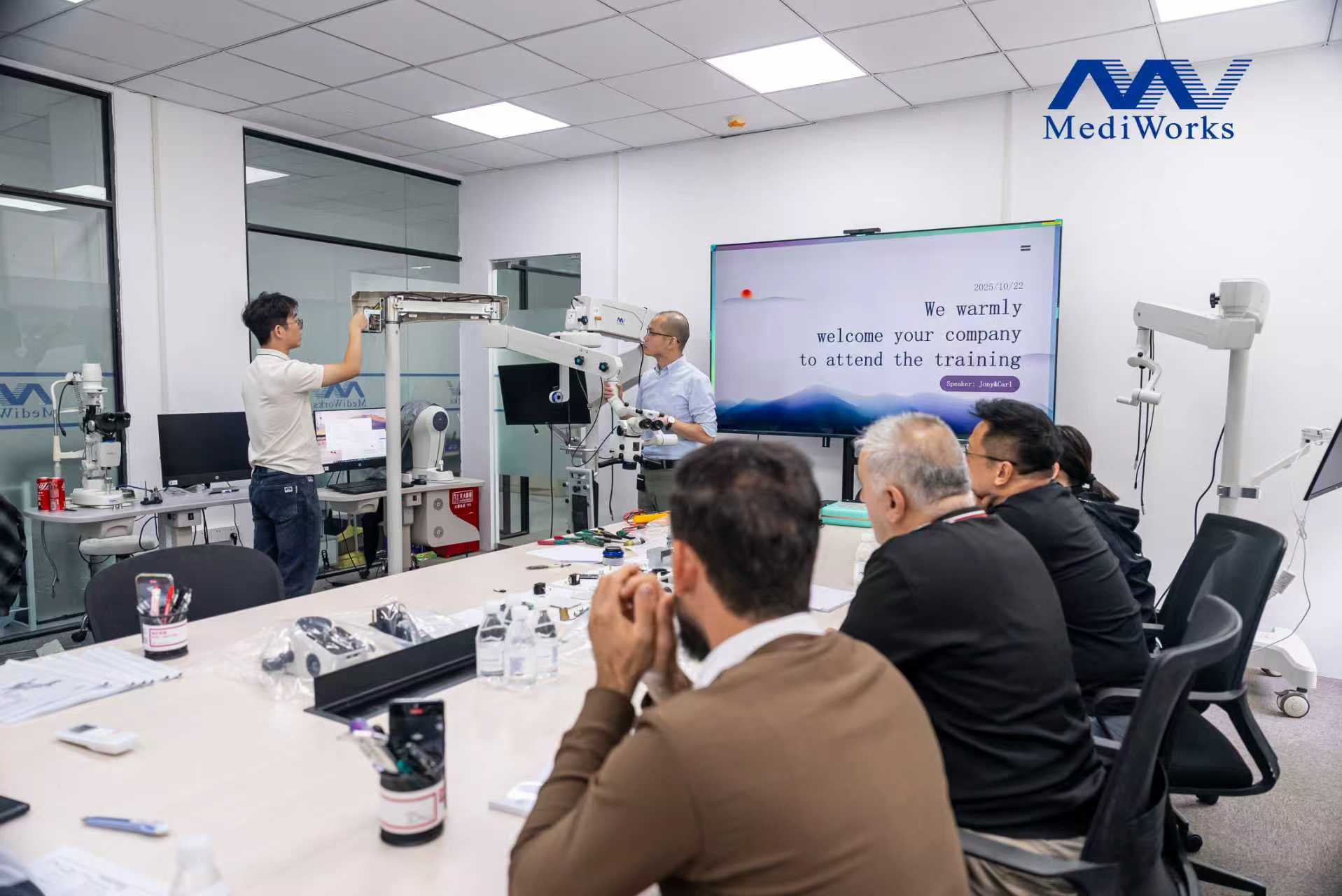 MediWorks Shines at DenTech China 2025: Debuting SM623D Dental Microscope to Link Global Dental Professionals