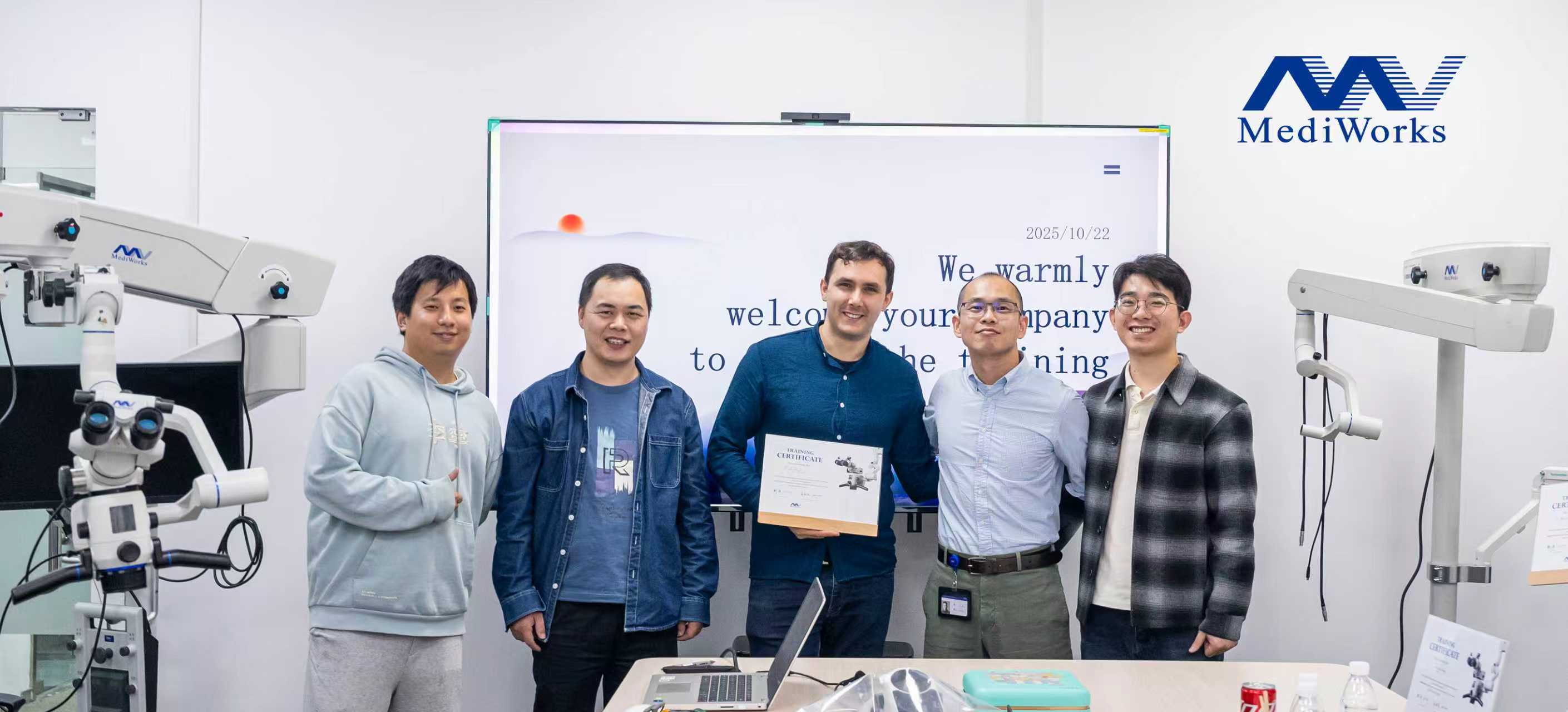 MediWorks Shines at DenTech China 2025: Debuting SM623D Dental Microscope to Link Global Dental Professionals