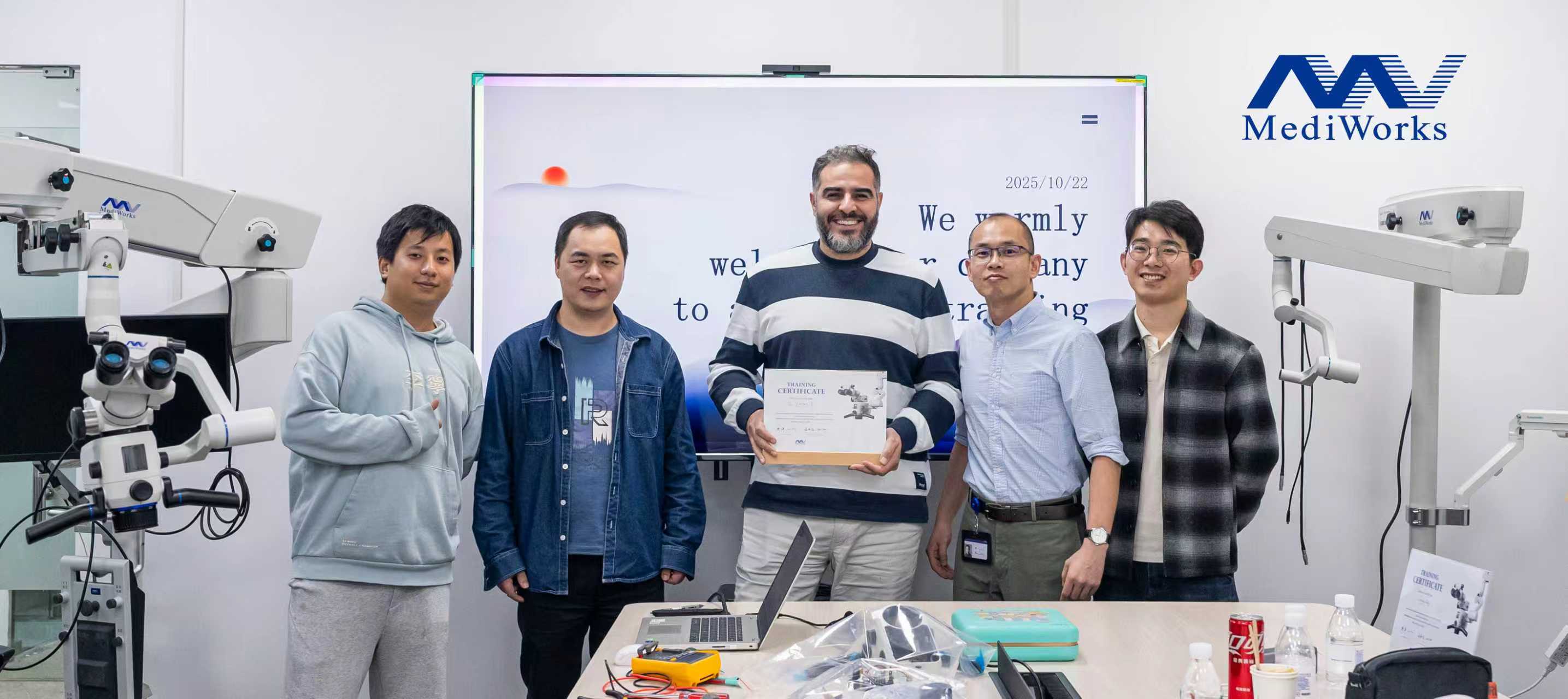 MediWorks Shines at DenTech China 2025: Debuting SM623D Dental Microscope to Link Global Dental Professionals