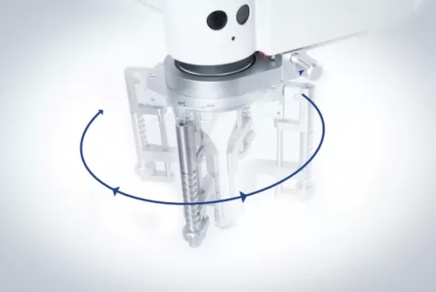 The 360° horizontally rotatable lens holder, coupled with the optional 13mm small-diameter wide-angle lens, assures surgeons of having sufficient operating space.